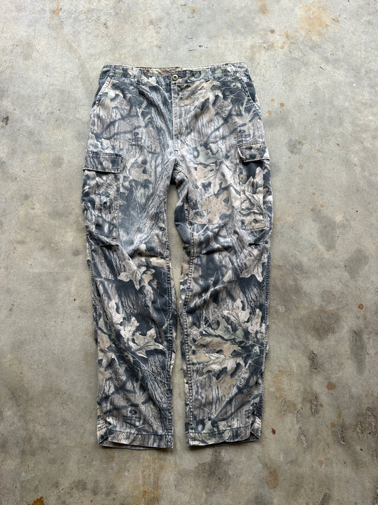 Vintage mossy oak camo pants (34x31)