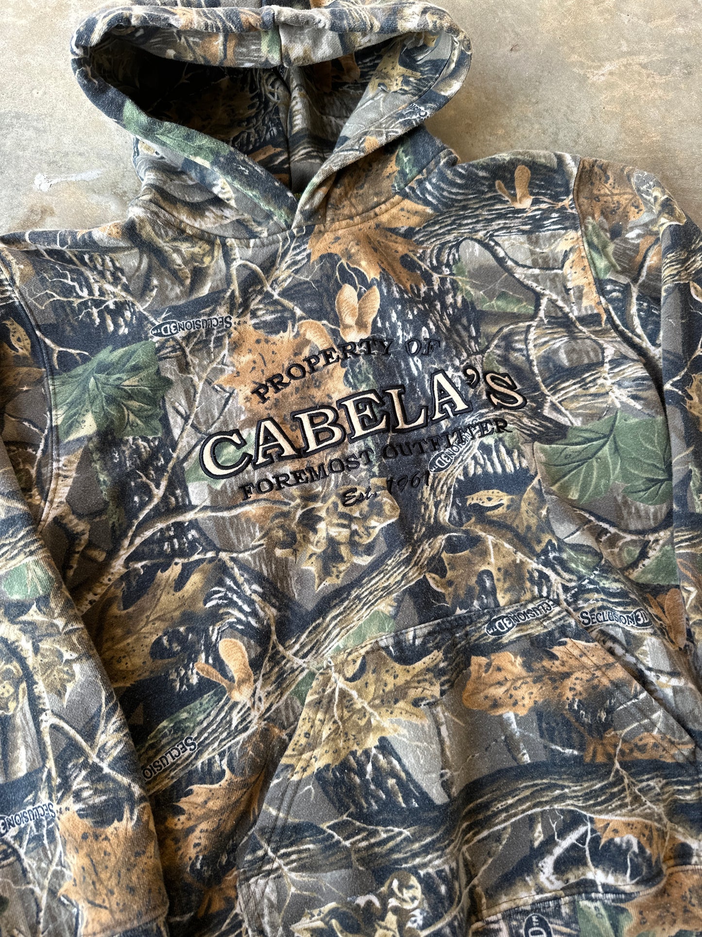 Vintage cabelas camo hoodie (S)
