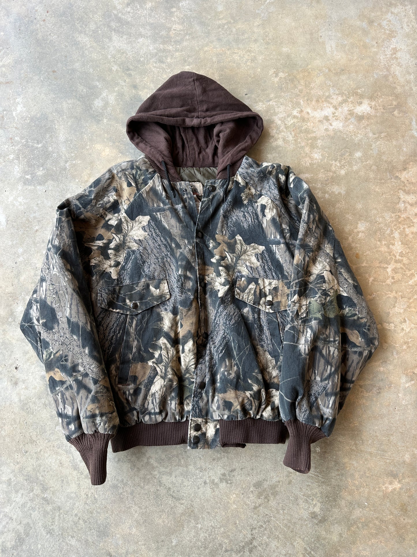 Vintage red head camo hooded jacket (XL)