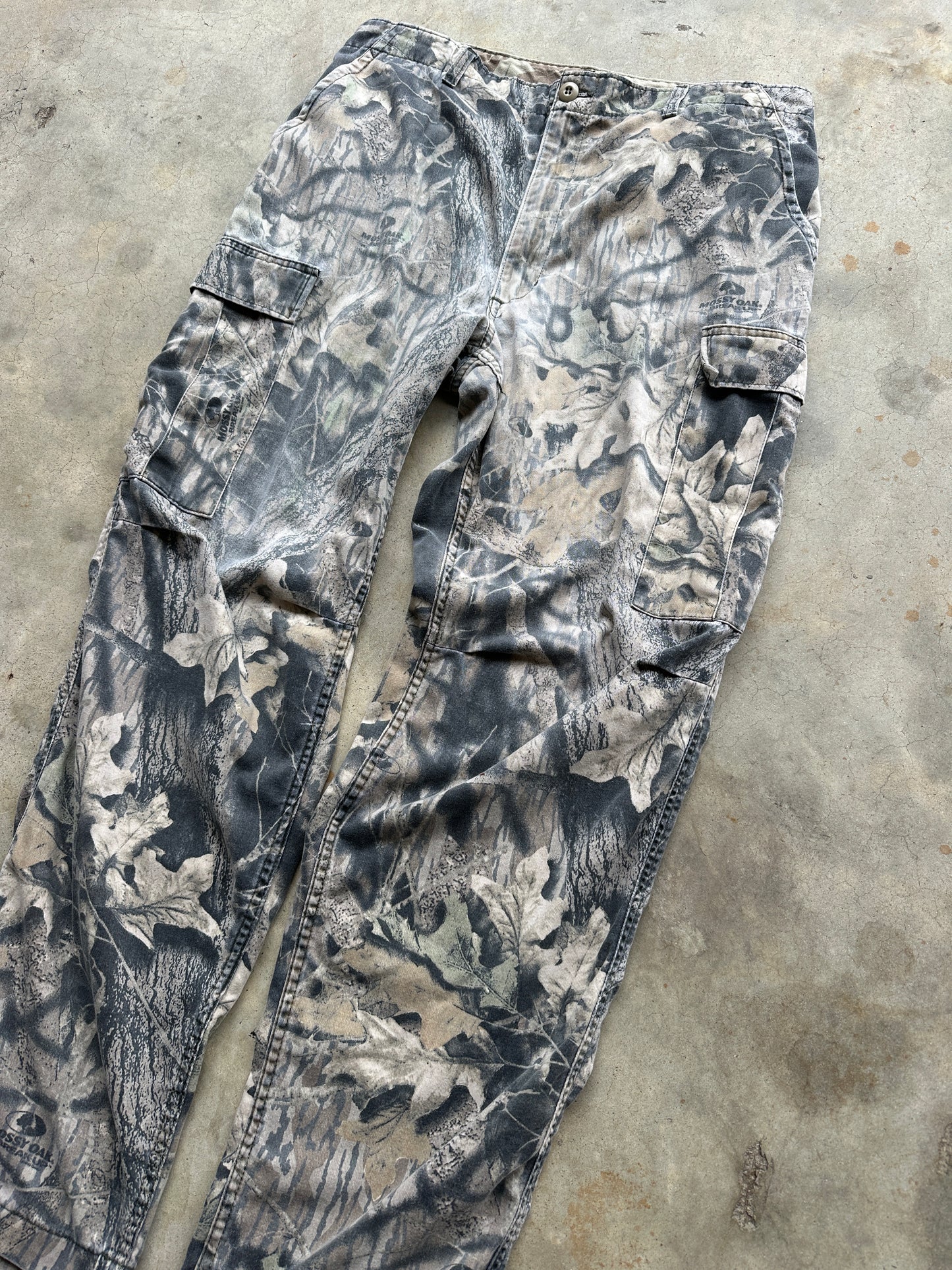 Vintage mossy oak camo pants (34x31)
